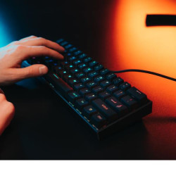 Tastiere e mouse - 60 MECHANICAL RGB GAMING KEYBOARD